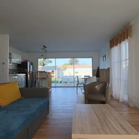 House In The Castle Of Oleron Holiday home *